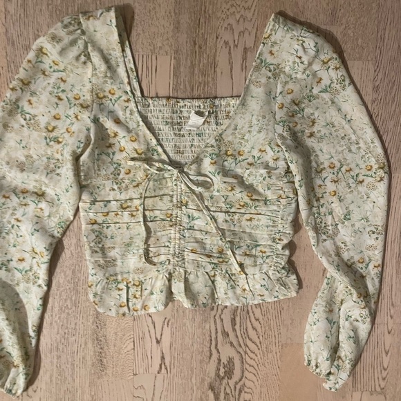 H&M Floral Ruched Top - Picture 3 of 7